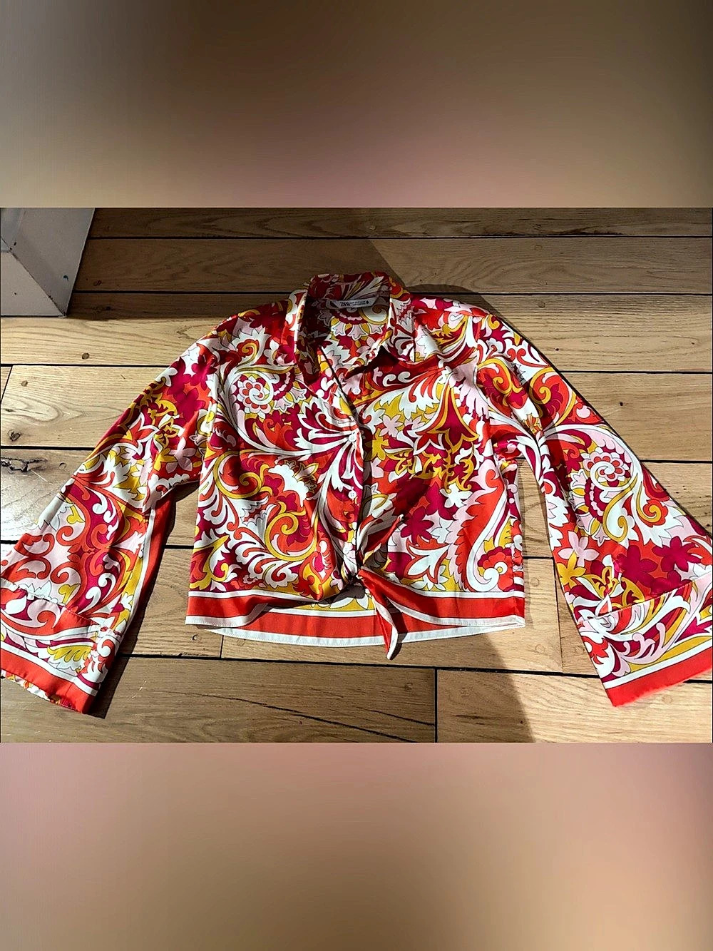 ZARA Paisley paisley blouse in Red & White Size Medium Like New